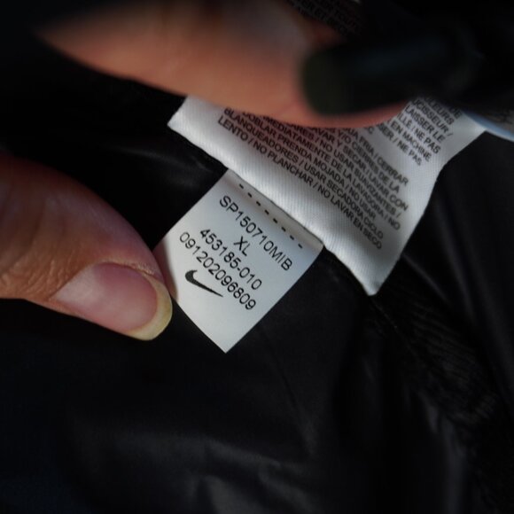 Nike Windbreaker XL - Picture 6 of 10